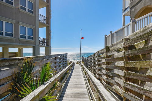 Photo 35 - Front Beach Riviera by Book That Condo