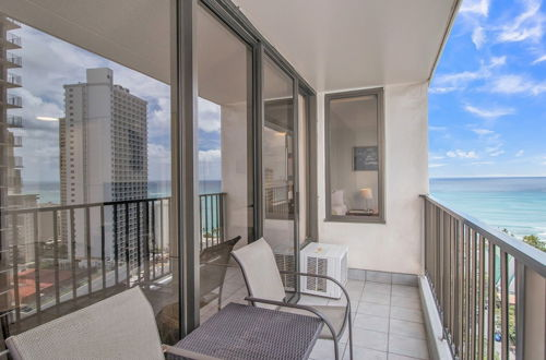 Foto 20 - High Rise Ocean View Waikiki Condo, FREE Parking & Wi-Fi by Koko Resort Vacation Rentals