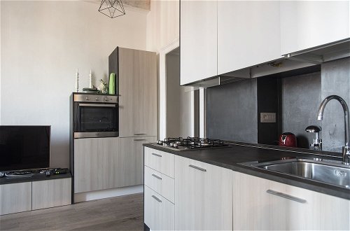 Photo 10 - Stylish 1 Bedroom Flat in City Life District