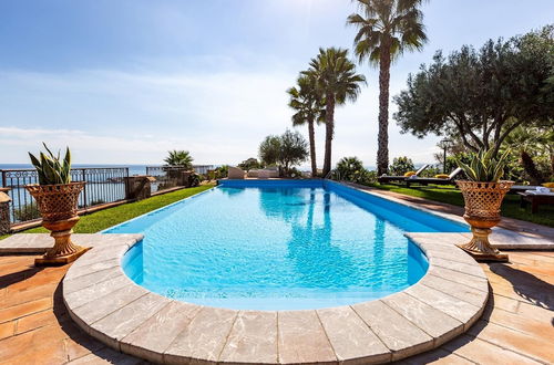 Photo 4 - Giardini-naxos Beautiful Villa With Pool