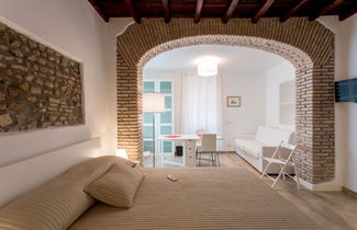 Photo 2 - Domenichino Luxury Home