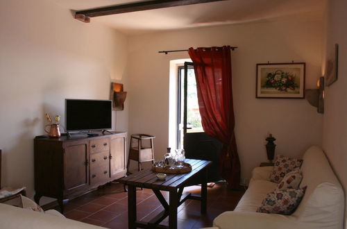 Photo 12 - Wonderful Private Villa With Wifi, Private Pool, TV, Terrace, Pets Allowed, Parking, Close to Arezzo