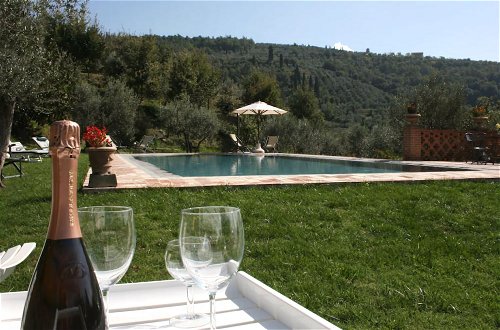 Photo 17 - Wonderful Private Villa With Wifi, Private Pool, TV, Terrace, Pets Allowed, Parking, Close to Arezzo