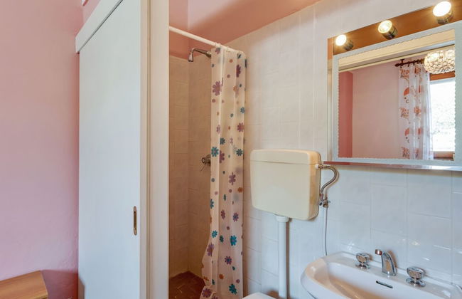 Spacious Lakefront Apartment - Foto 15