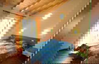 Foto 3 - Beautiful Apartment in Idro With Pool