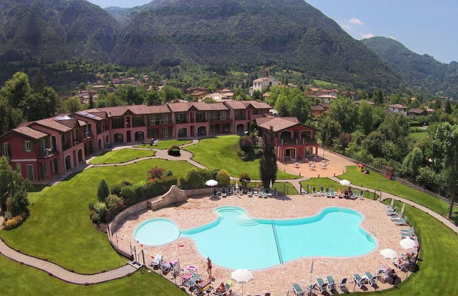 Apartment in Idro With Pool and Garden - Photo 10