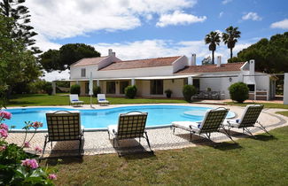 Photo 1 - Beautiful Holiday Home With Private Pool