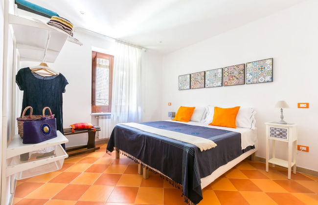 Lovely apt in Sorrento Old town Close to the Beach - Photo 1
