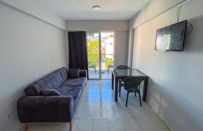 Saffron Apartments - Photo 9