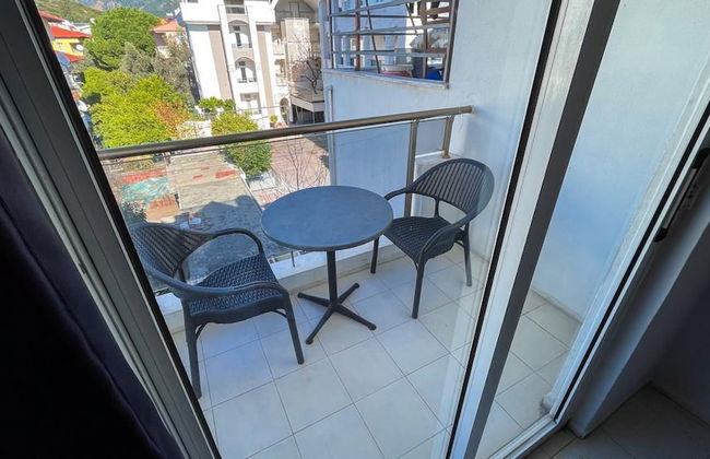 Saffron Apartments - Photo 15