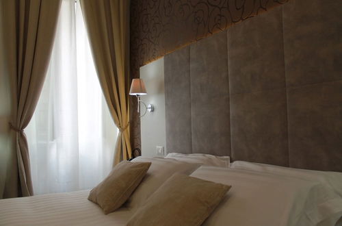 Photo 7 - Elenoire Rooms & Suite