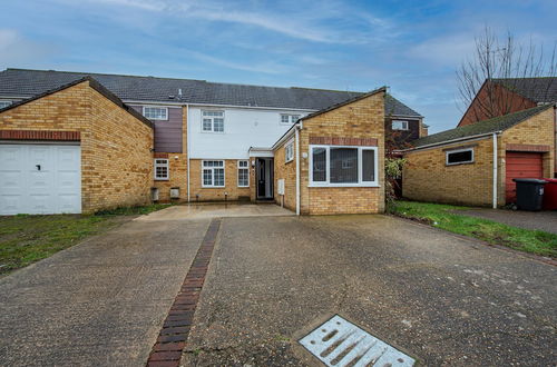 Photo 46 - Rochfords Serviced House with 5 Bedrooms