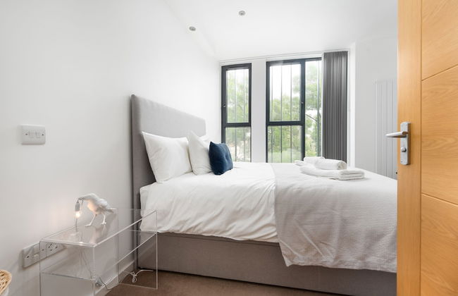 Modern Kingston Home Close to Hampton Court Palace by Underthedoormat - Foto 3