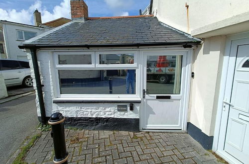 Photo 6 - Charming 1-bed Cottage in Mullion