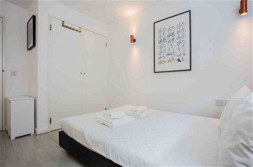 Photo 3 - Cosy & Comfortable 2 Bedroom in Hackney Shoreditch