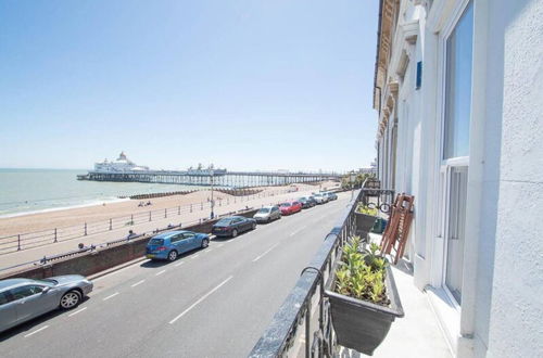 Photo 20 - Beautiful 2 Bed Balcony Apart Seafront Eastbourne