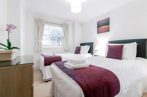 Photo 10 - Roomspace Apartments -Sandfield Court