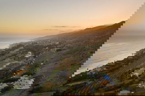 Photo 27 - Bluff by Avantstay Gorgeous Malibu Getaway w/ Hot Tub & Spectacular Ocean Views