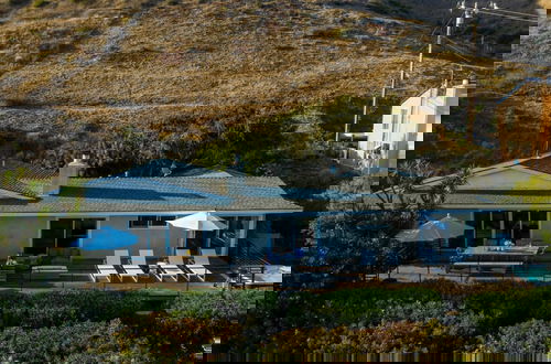 Photo 26 - Bluff by Avantstay Gorgeous Malibu Getaway w/ Hot Tub & Spectacular Ocean Views