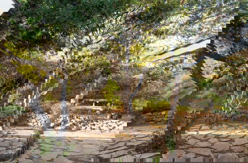Photo 15 - Bluff by Avantstay Gorgeous Malibu Getaway w/ Hot Tub & Spectacular Ocean Views