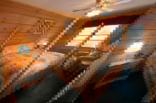 Photo 4 - Er202 - Now And Forever Great Location! - Close To Town! 4 Bedroom Cabin by RedAwning