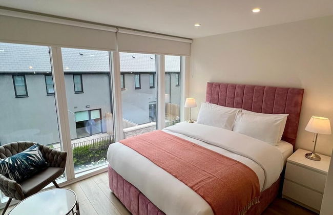 IFSC Townhouse Apartments - Photo 15