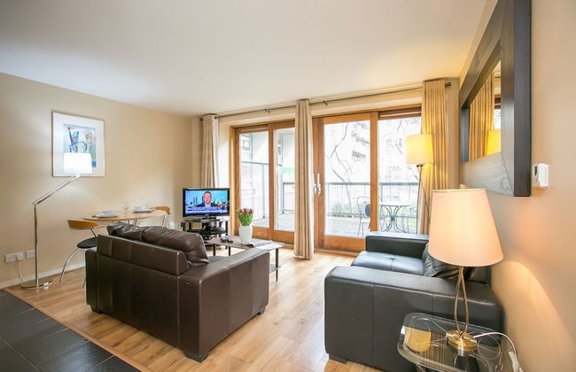 IFSC Townhouse Apartments - Photo 55