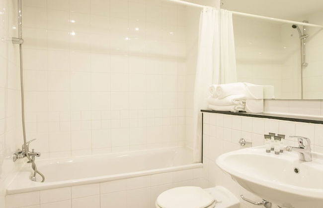 IFSC Townhouse Apartments - Photo 61