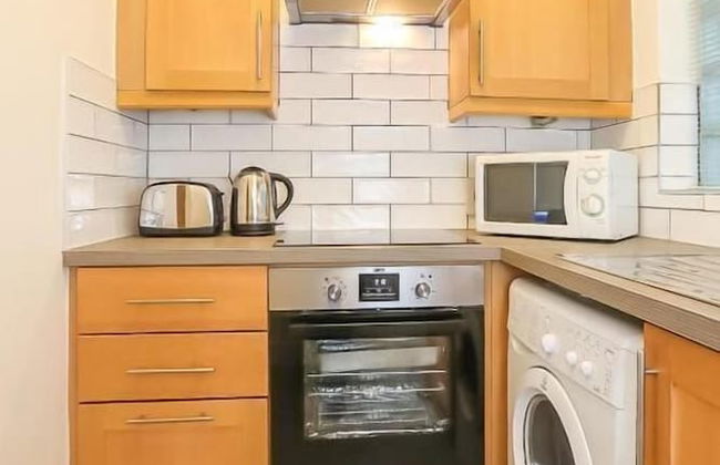 IFSC Townhouse Apartments - Photo 26