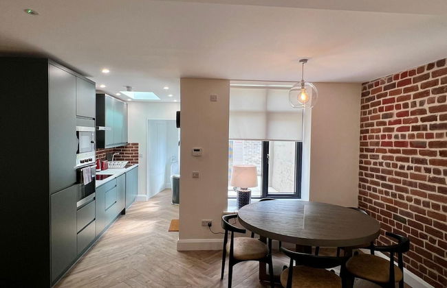 IFSC Townhouse Apartments - Photo 50