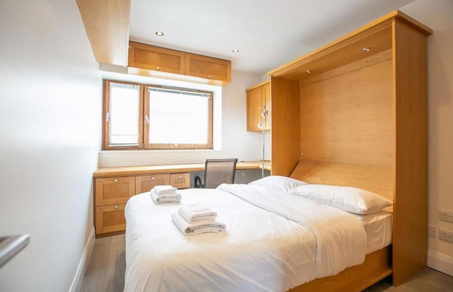 IFSC Townhouse Apartments - Photo 9