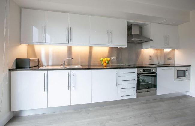 IFSC Townhouse Apartments - Photo 27