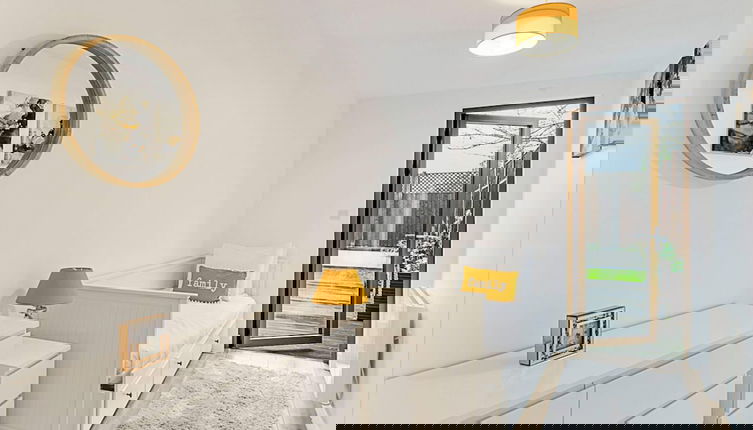 Foto 1 - Newly Furnished and Bright Home