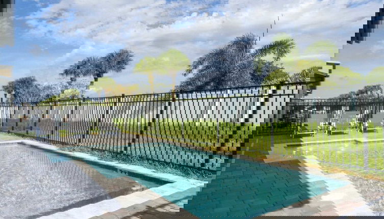 Photo 1 - Gorgeous 8B 7BA Melbournbeach w Pool Dock Beach