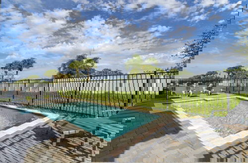 Photo 62 - Gorgeous 8B 7BA Melbournbeach w Pool Dock Beach