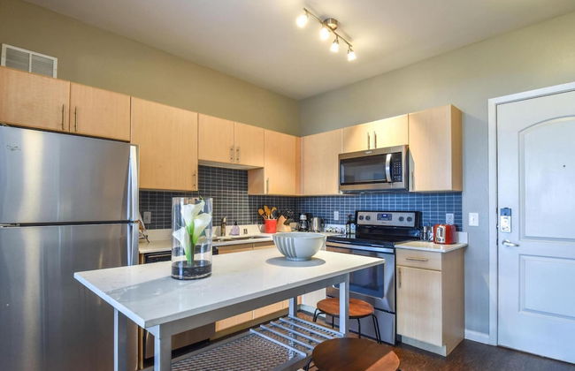 Plano Urban 2BD 2BA Apartment - Photo 14