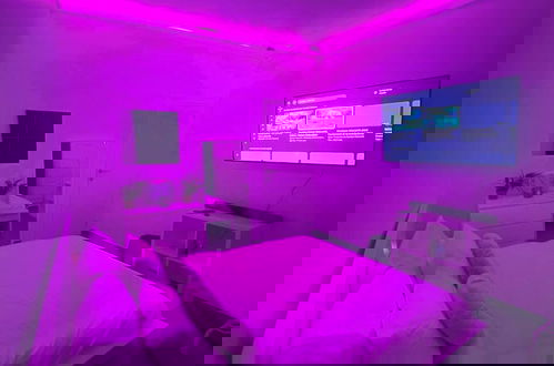 Photo 11 - Suite With Private Jacuzzi