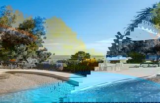 Foto 1 - Relax in Luxury at This Stunning Seaside Villa