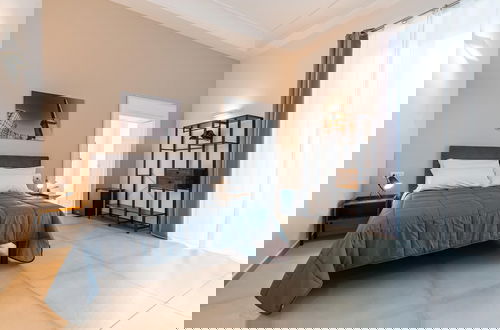 Foto 12 - Partenope in Naples With 1 Bedrooms and 1 Bathrooms