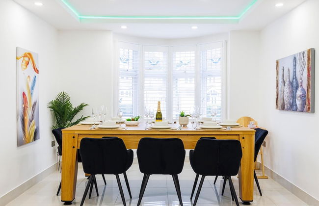 Luxurious - Pool Table - Games Room - Free Parking - Foto 32