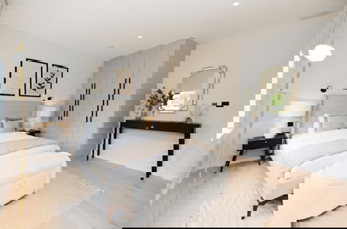 Foto 16 - The Brondesbury Hideaway - Stylish 3bdr Flat With Balcony + Parking