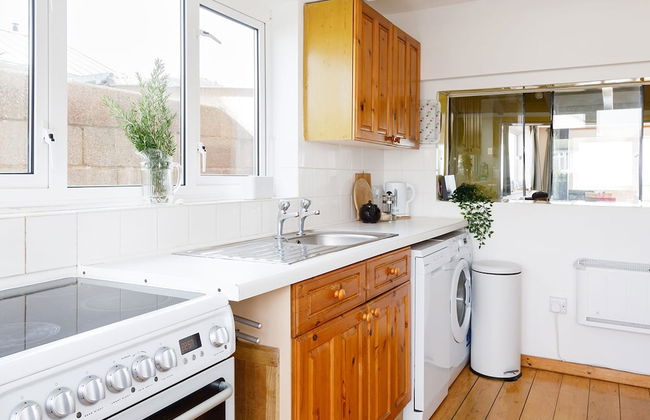 Sunny Seafront Chalet - Sleeps 6 - Foto 2