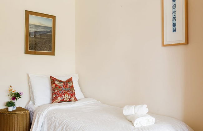 Sunny Seafront Chalet - Sleeps 6 - Foto 17