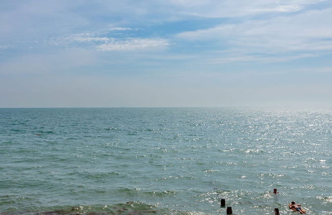 Sunny Seafront Chalet - Sleeps 6 - Foto 31