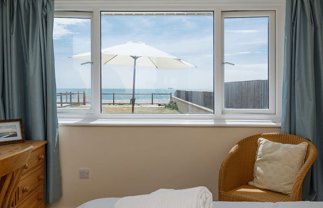 Sunny Seafront Chalet - Sleeps 6 - Foto 1