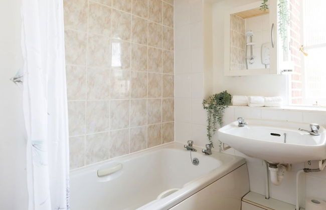 Sunny Seafront Chalet - Sleeps 6 - Foto 55