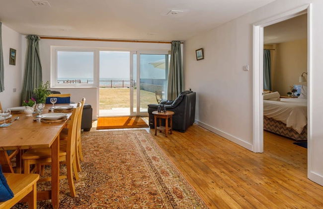 Sunny Seafront Chalet - Sleeps 6 - Foto 70