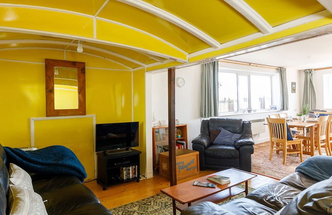 Sunny Seafront Chalet - Sleeps 6 - Foto 3