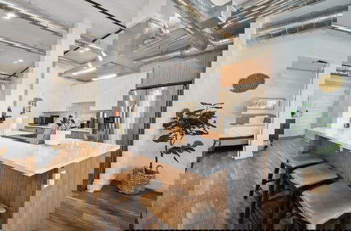 Foto 9 - Brushed & Bold | RiNo Art Lofts