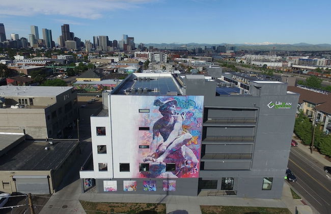 Bright & Breezy | RiNo Art Lofts - Foto 31